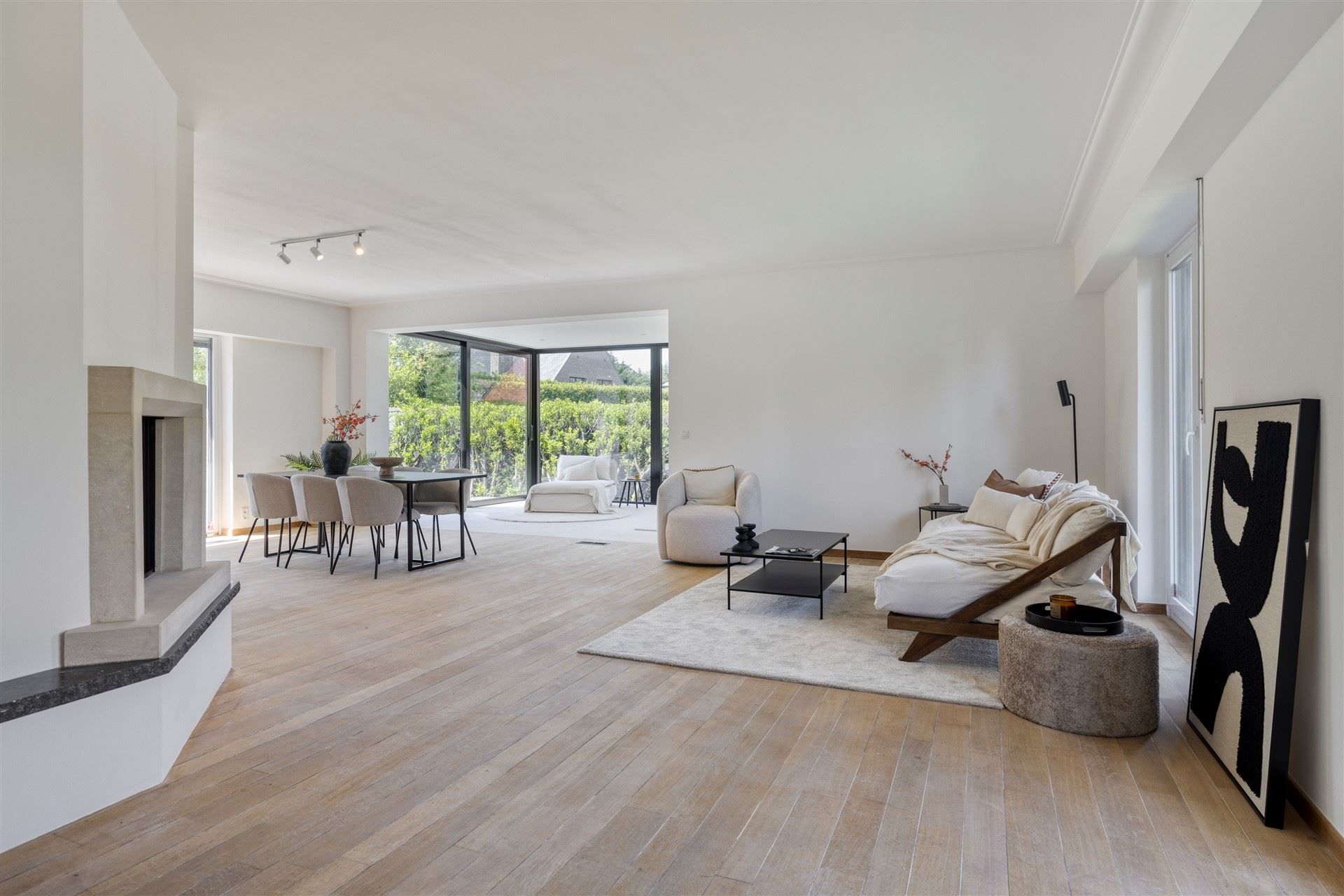 Top-notch gerenoveerde villa met 4 slaapkamers en 3 badkamers op 705m² met zuidtuin foto 7