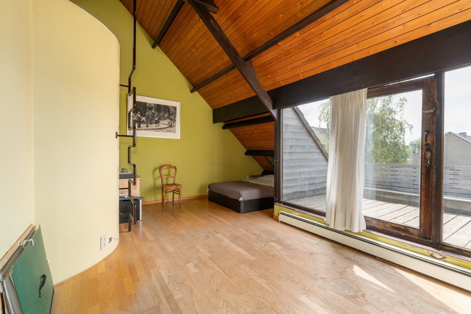 Architecturale woning met garage en ruime tuin! foto 13