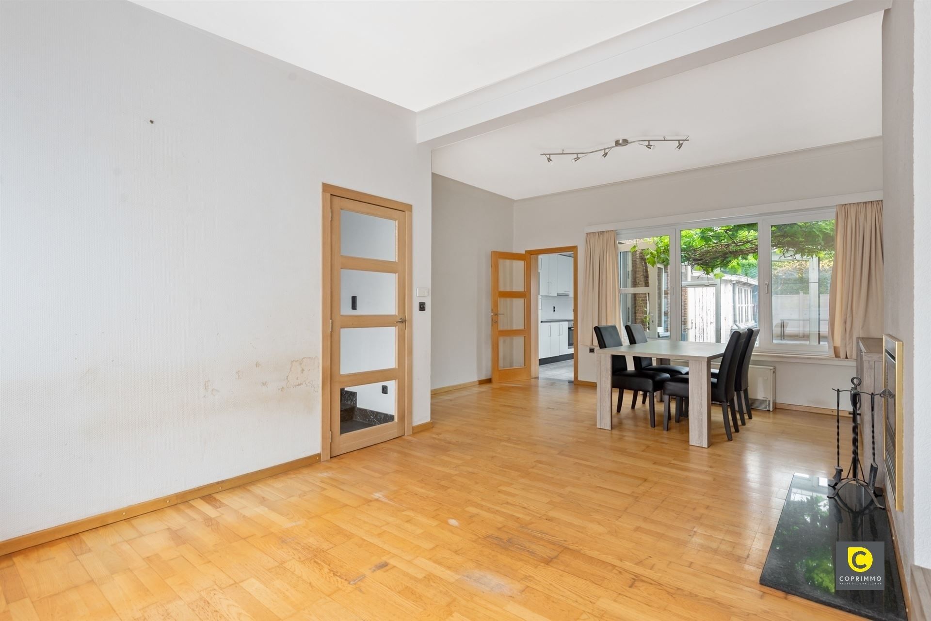 Charmante woning met 3 slk. foto 3