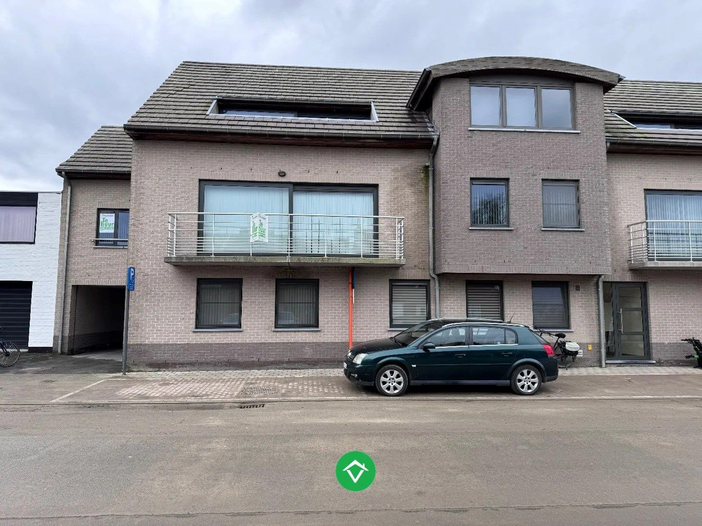 Appartement met 2 slaapkamers en zeer groot terras te Koekelare foto 2