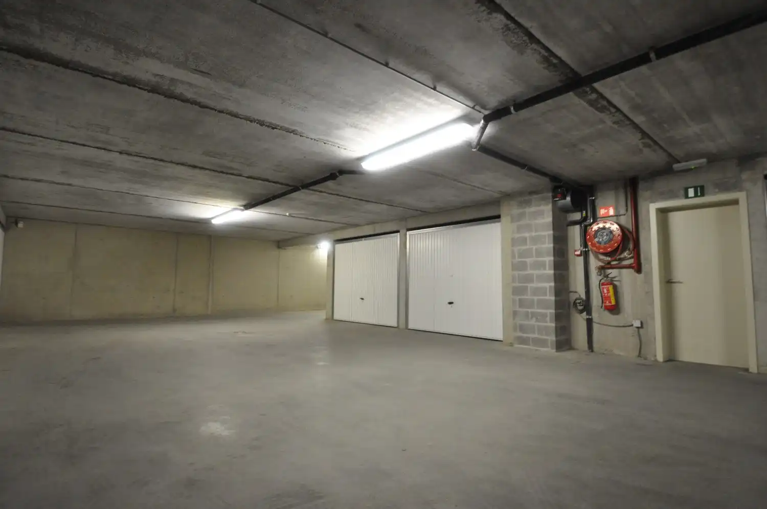 Goed gelegen garagebox in een villaresidentie in Duinbergen foto 3