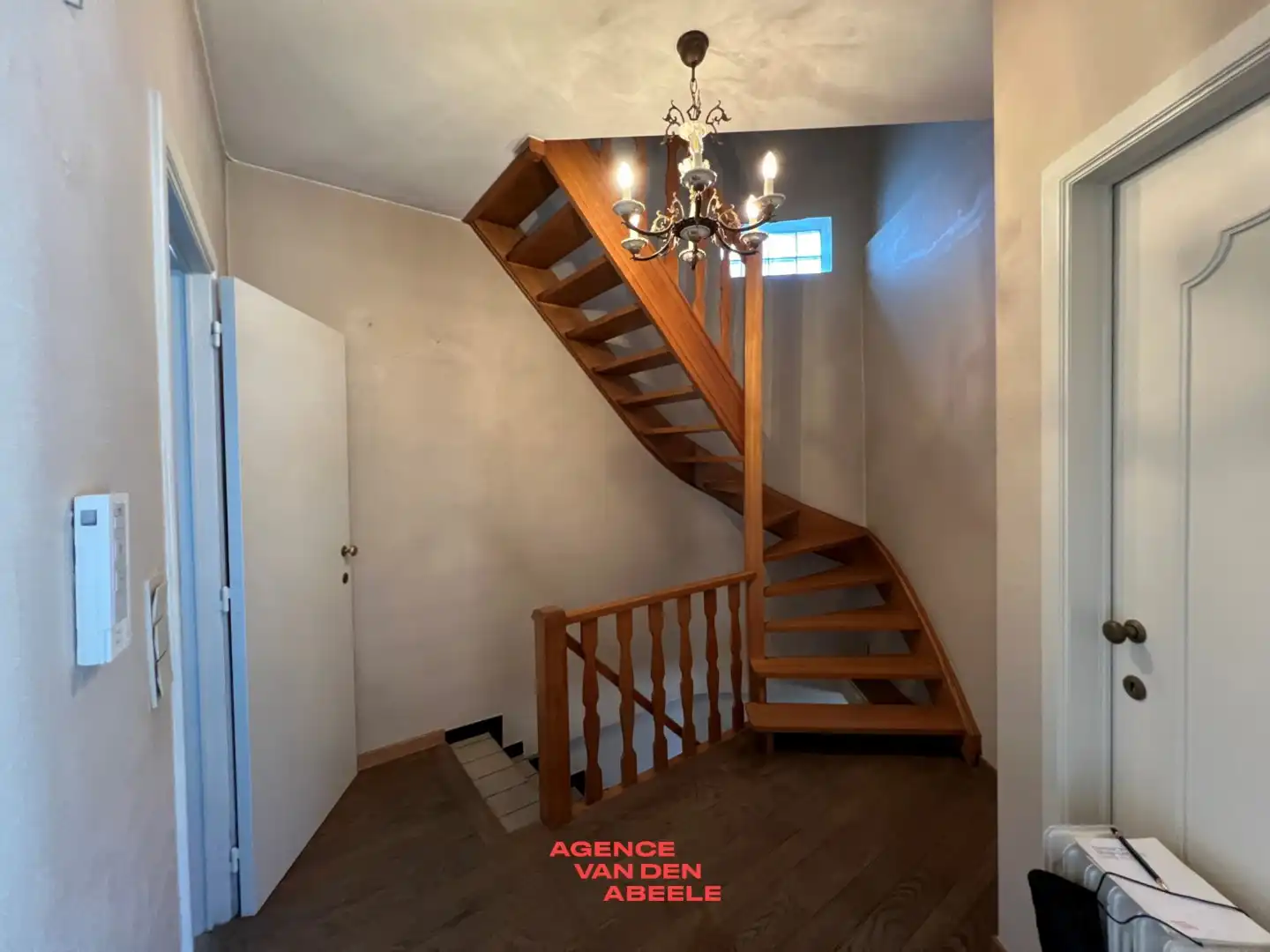 Polyvalente woning met ruime garage en opslagruimte van 155m2 foto 9