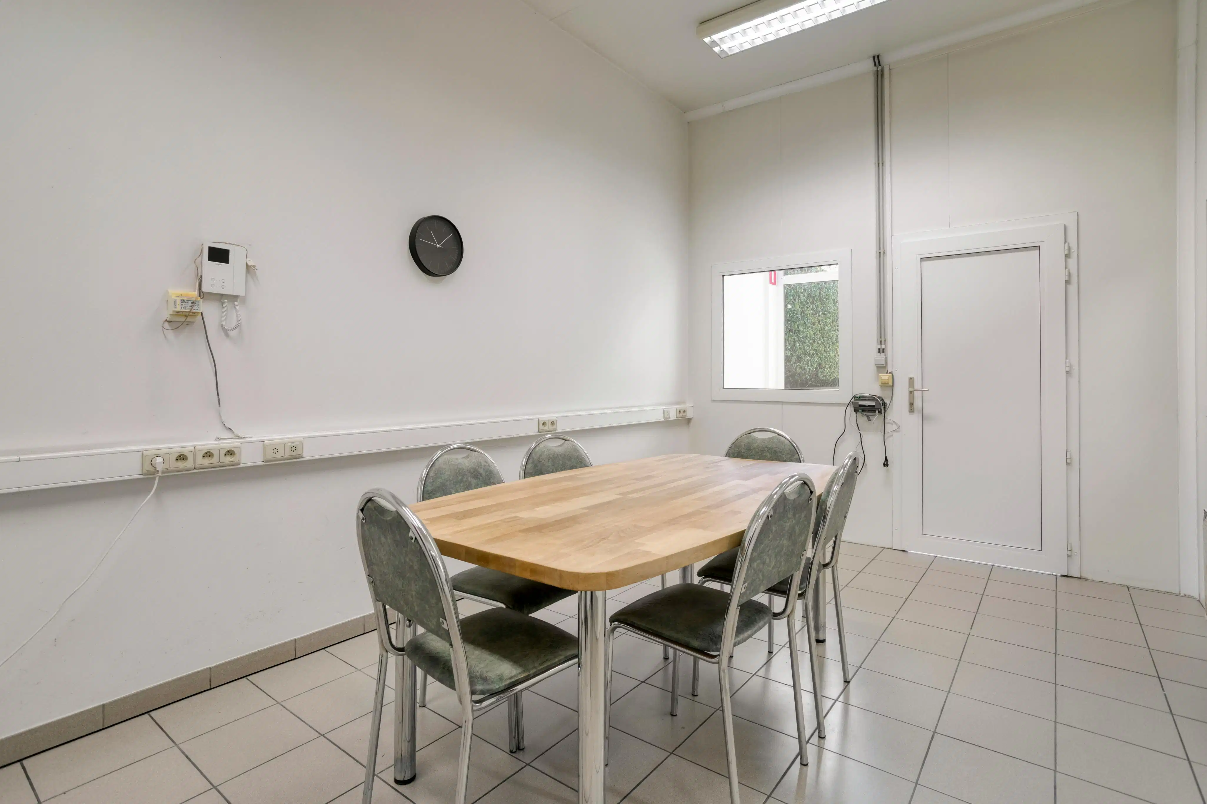 Ruime eigendom met woning, loods en extra bouwgrond foto 23