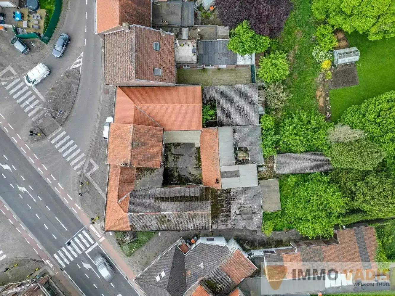 Hoeve op ruim perceel met extra bouwgrond foto 6