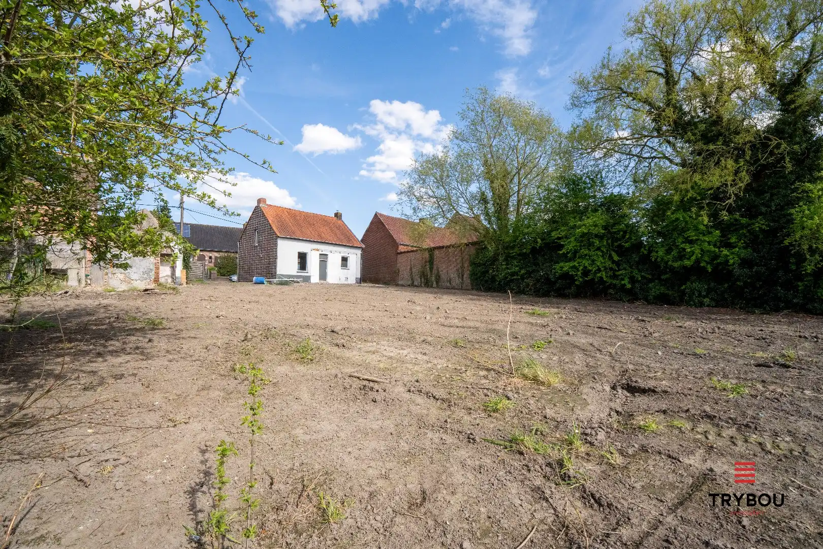 Te renoveren alleenstaande woning op een ruim perceel van 896m² in Houthulst foto 11