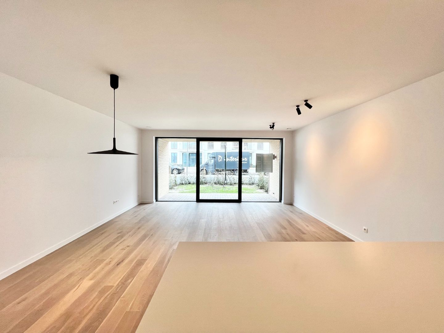 Prachtig tuinappartement in een villaresidentie foto 3