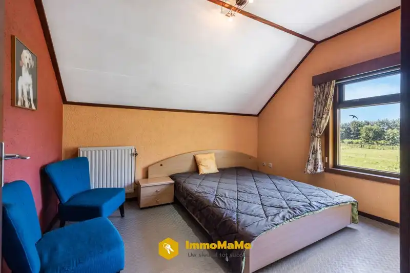 HUIS MET 5 SLAAPKAMERS EN DUBBELE GARAGE TE KOOP IN WACHTEBEKE foto 24