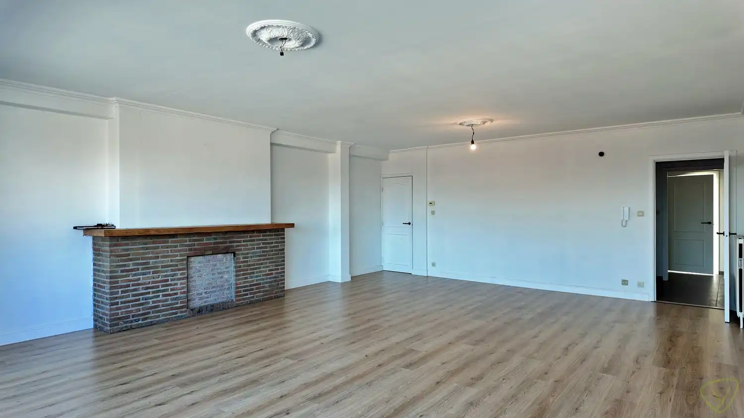 Ruim appartement met 3 slaapkamers en open zicht foto 3