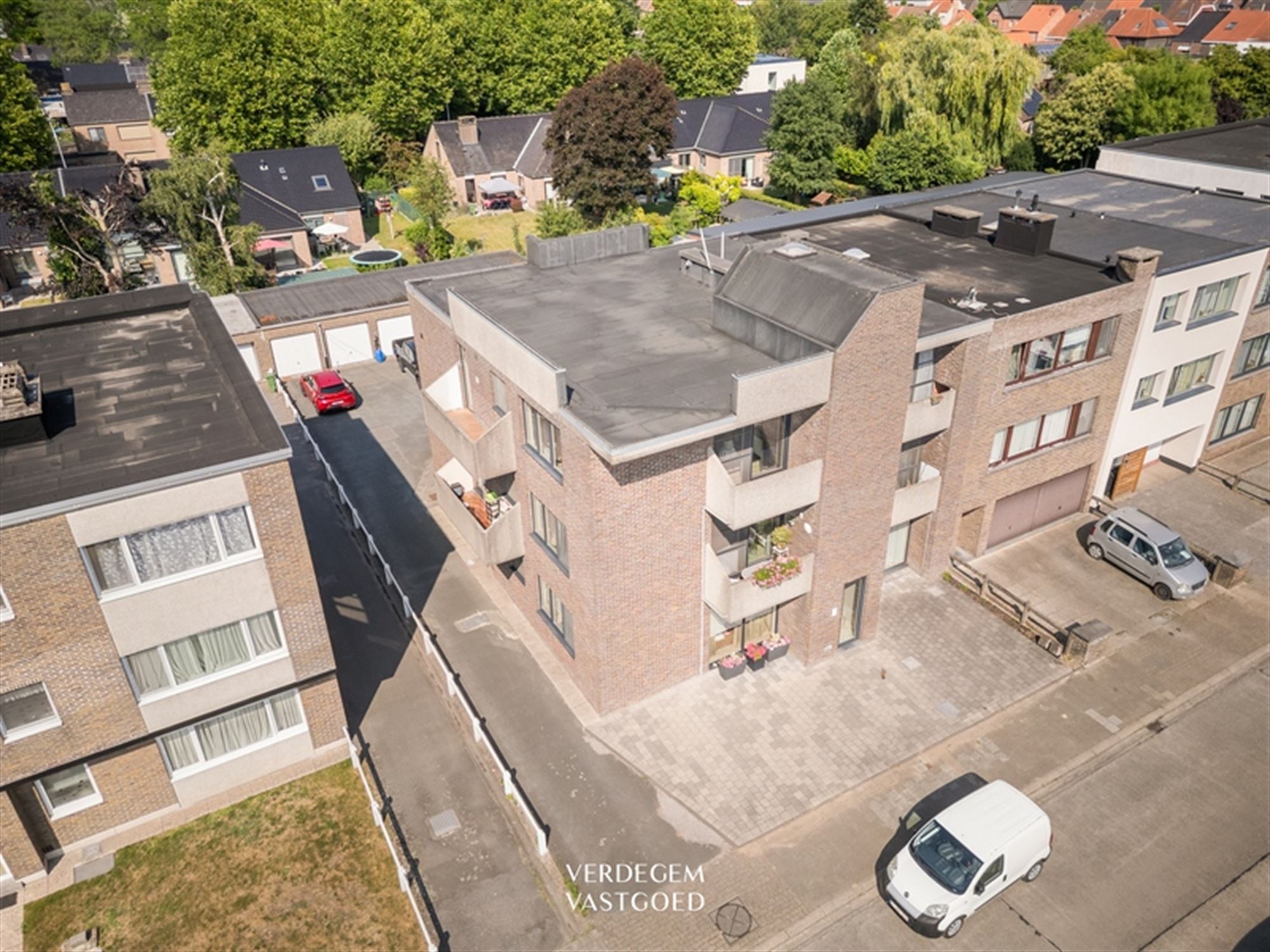 Knap 2 slaapkamer appartement met 2 terrassen en garage foto 12