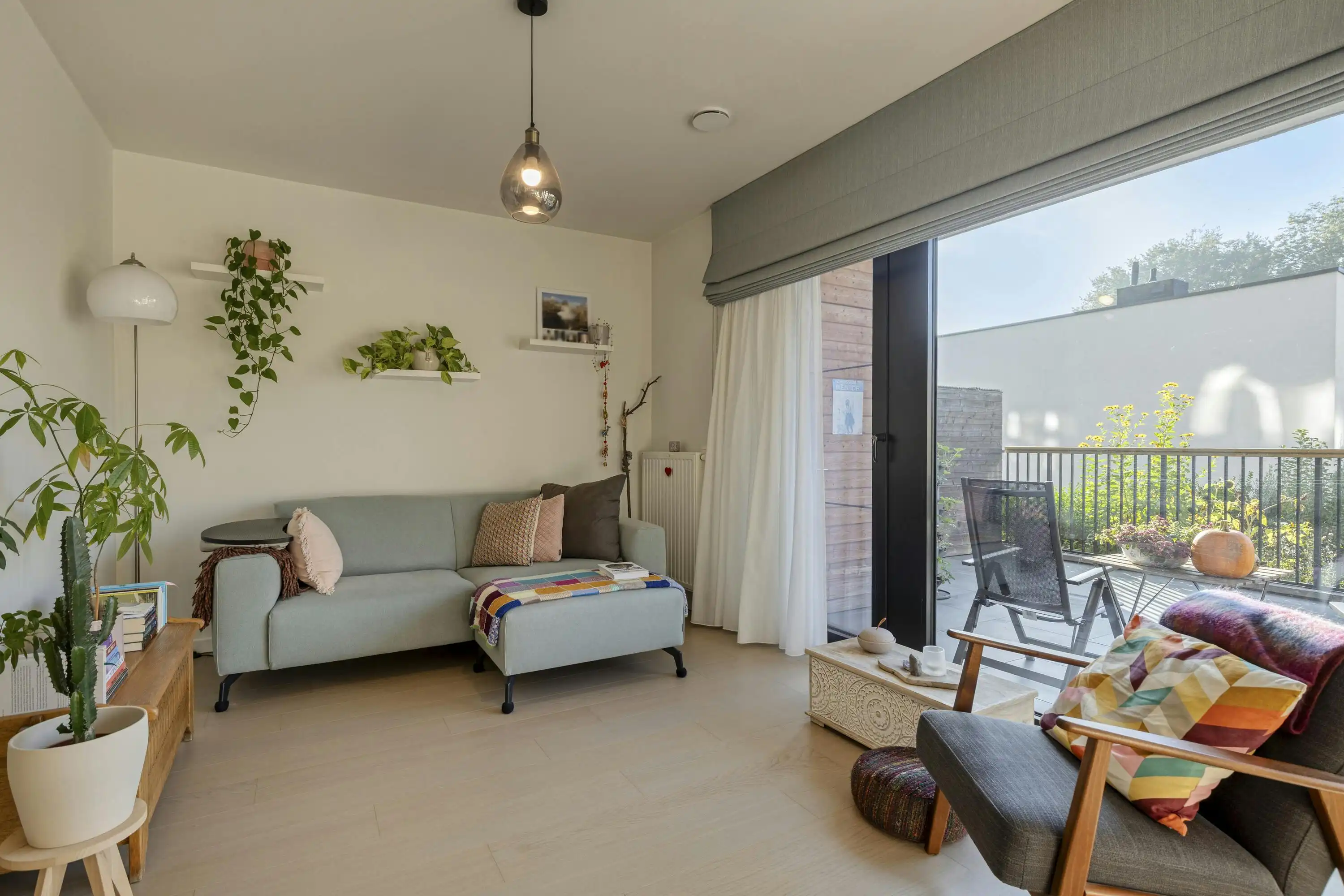 Lichtrijk appartement met één slaapkamer en zonnige stadstuin foto 2