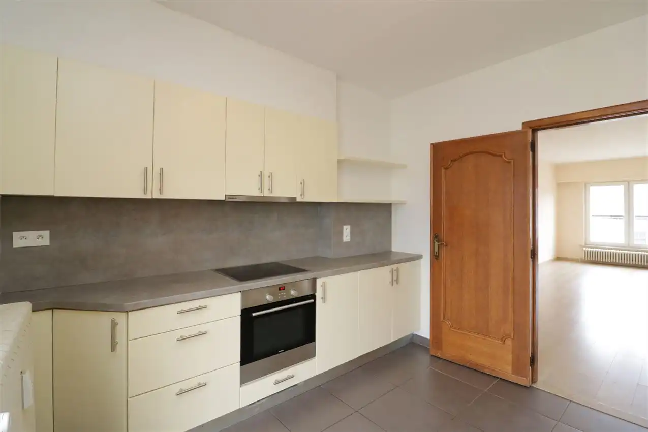 Opbrengsteigendom (handel & 4 app) op toplocatie foto 43