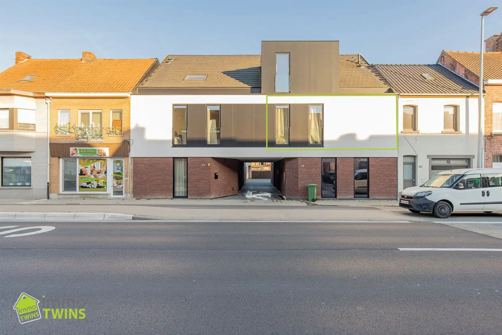 Modern appartement met terras en staanplaats te Grembergen bij Dendermonde  foto {{pictureIndex}}