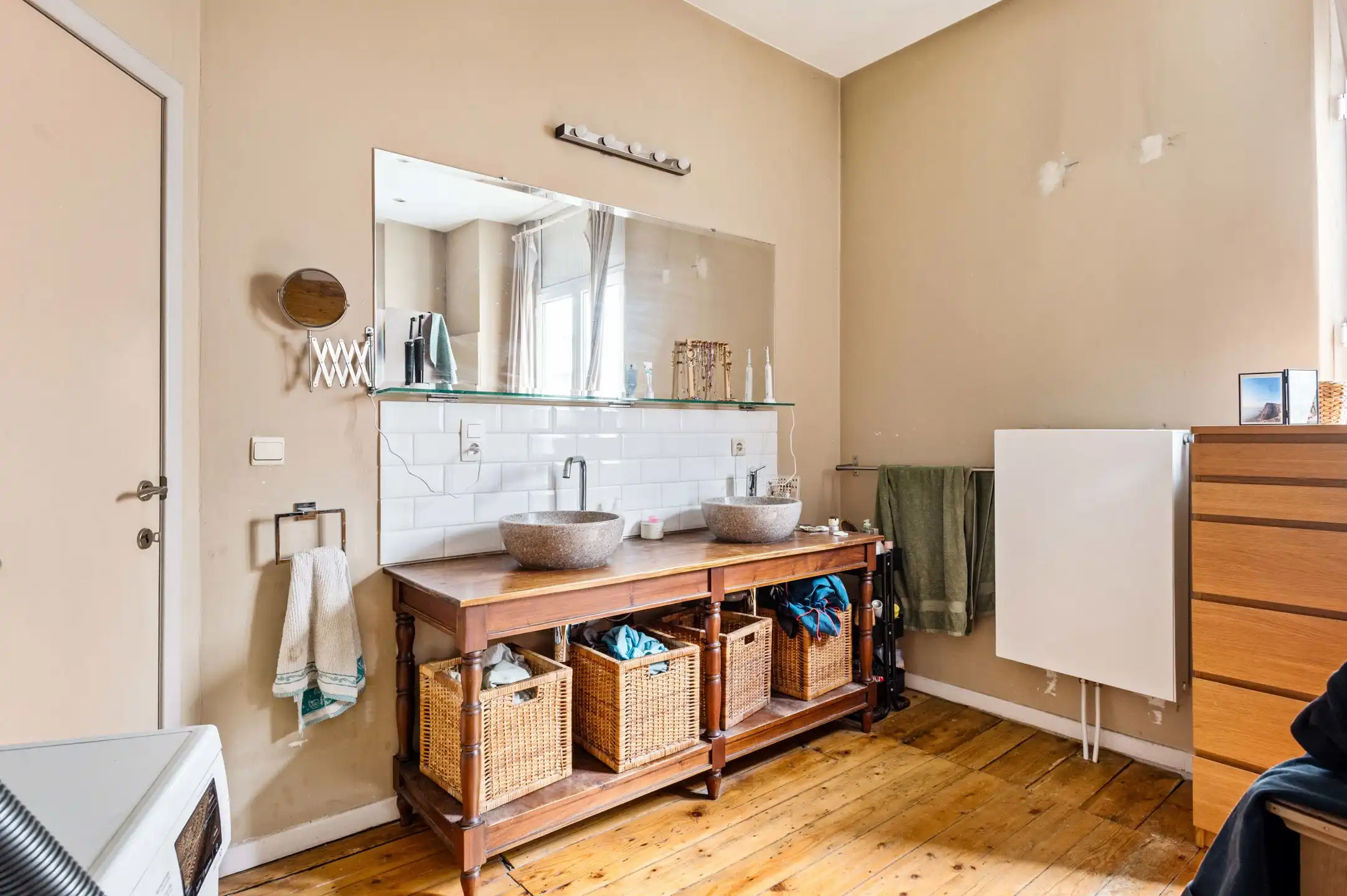 Charmant gerenoveerd appartement in stijlvolle herenwoning foto 9