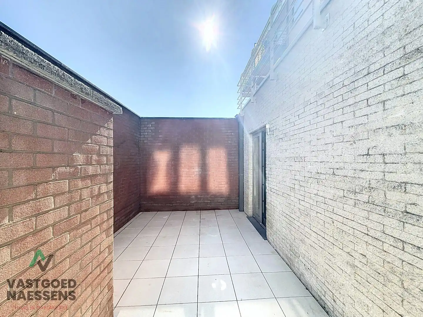 1 SLPK APP MET 2 TERRASSEN VLAKBIJ ZEEDIJK foto 14