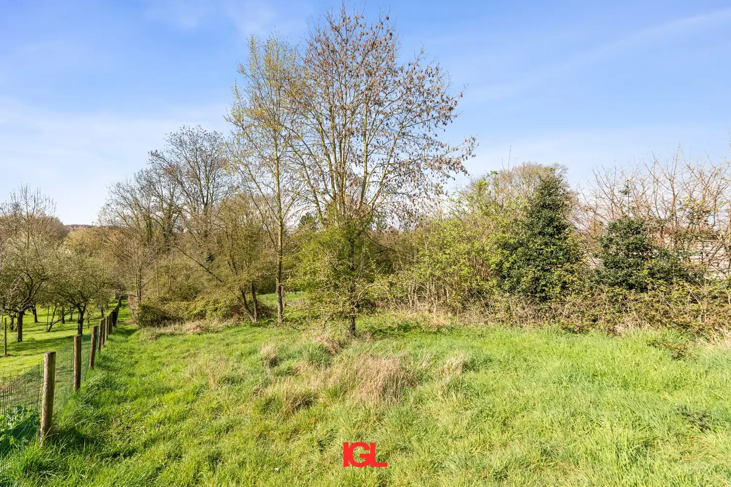 Te renoveren woning met grote tuin foto 21