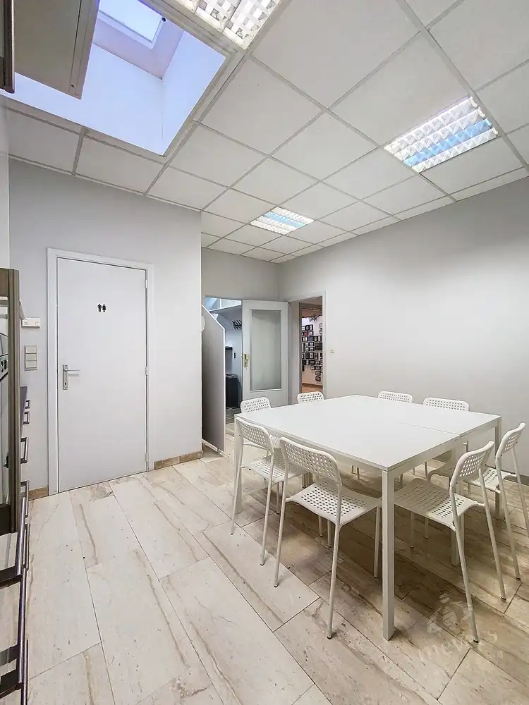 Veelzijdige kantoor- en handelsruimte van circa 155 m² in het centrum van Alken foto 11