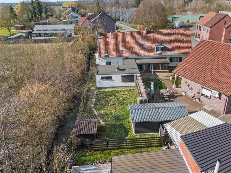 RUIM TE RENOVEREN PAND MET VEEL POTENTIEEL IN HET GEZELLIGE ZEPPEREN foto 6