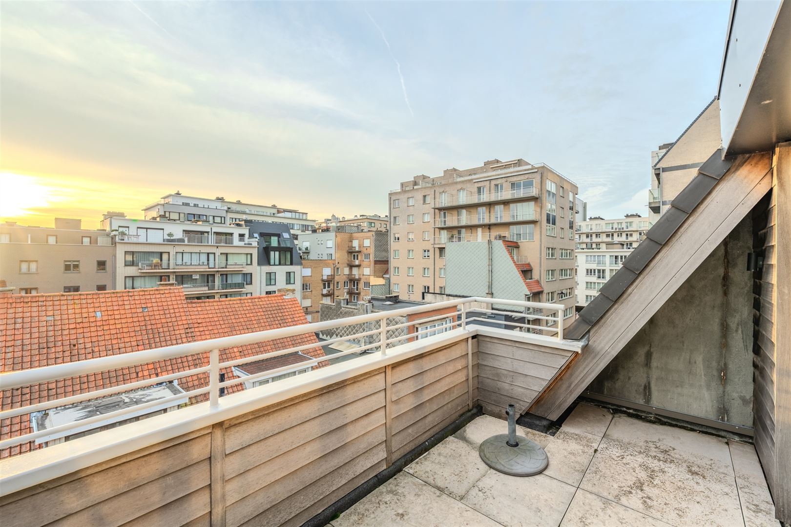 Instapklaar Duplexappartement in Centrum Middelkerk foto 17