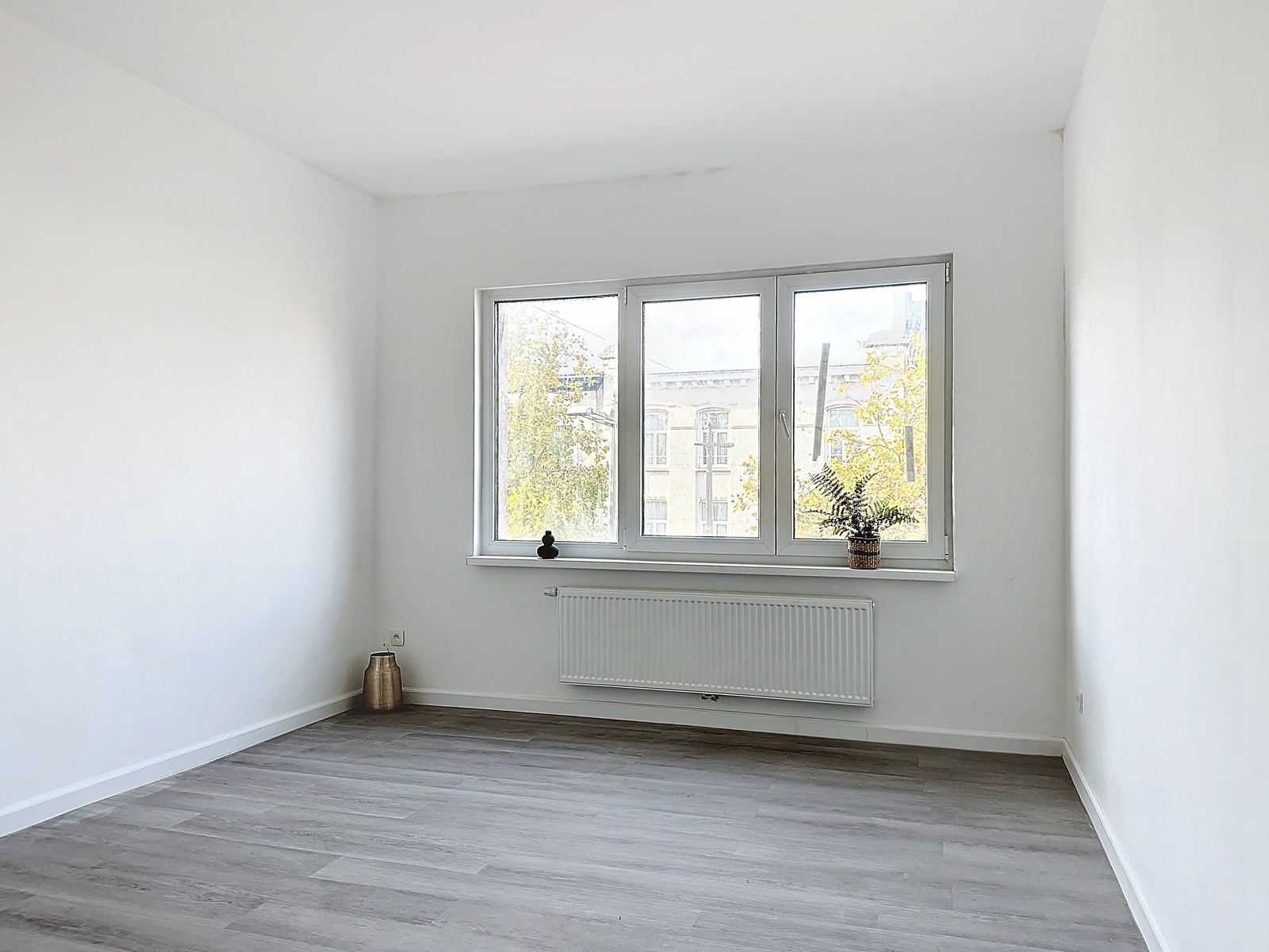 Gerenoveerd startersappartement in centrum Mortsel foto 3