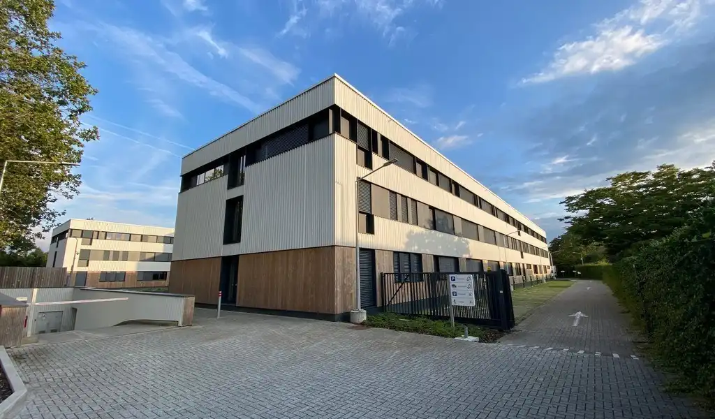 Vernieuwde kantoren te huur op toplocatie in Zwijnaarde foto 21