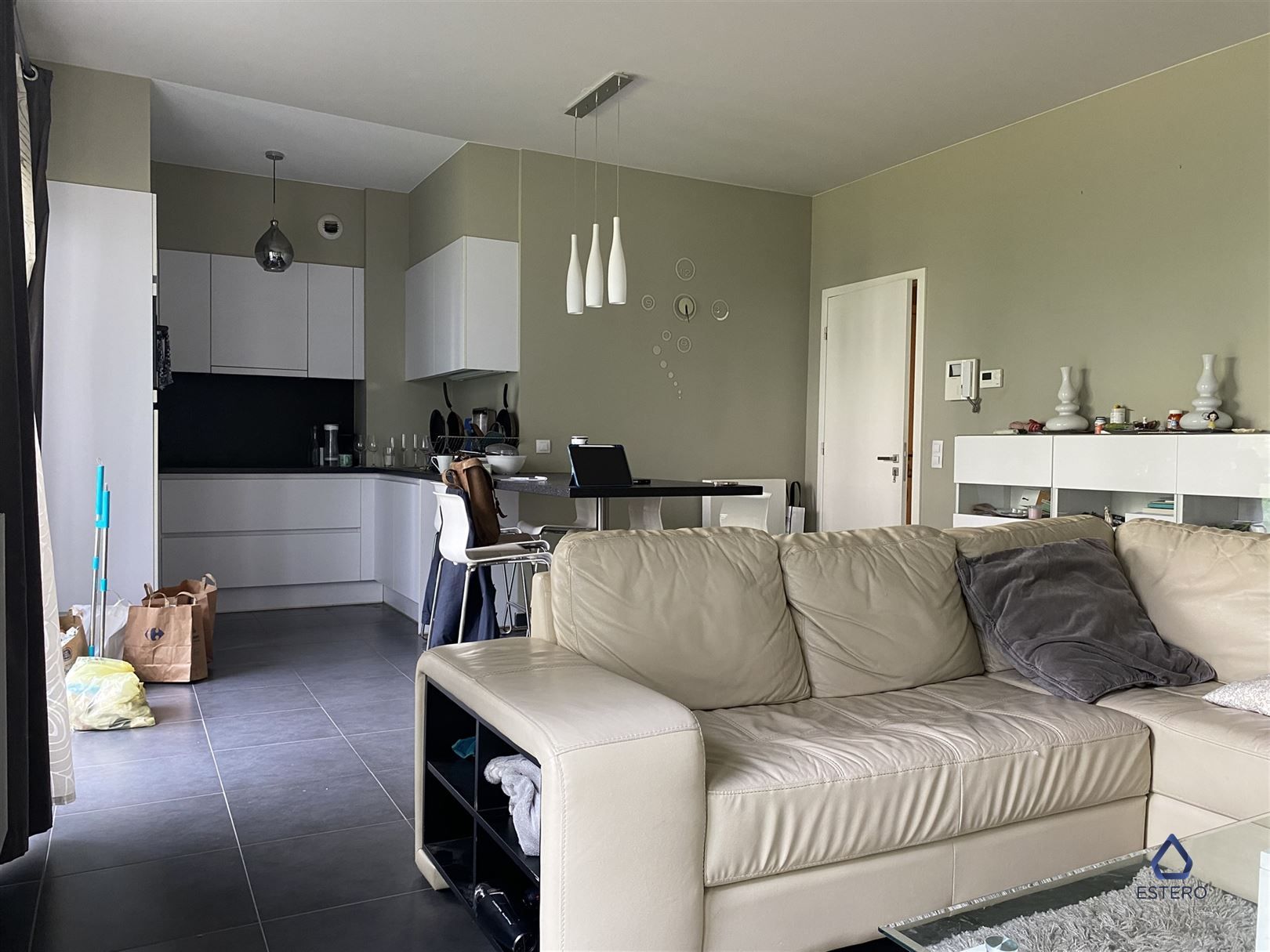 Gemeubeld 1-slaapkamer appartement te Brussel  foto 4