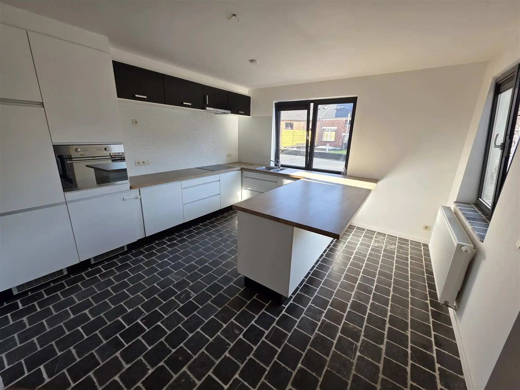 Charmant en recent appartement met zonneterras foto 6