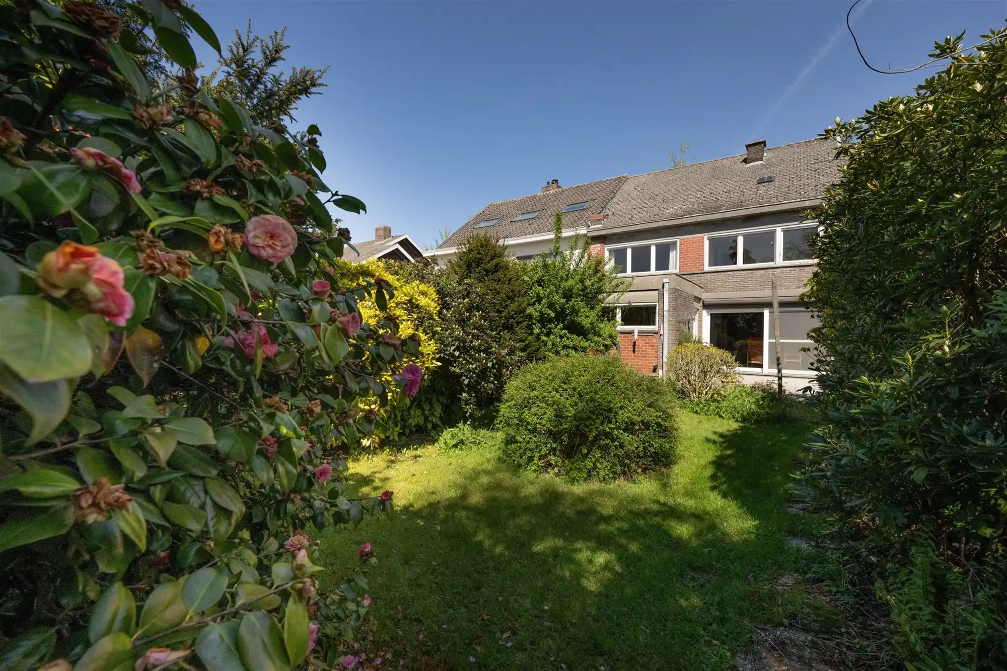 Halfopen woning met 5 slaapkamers foto 20