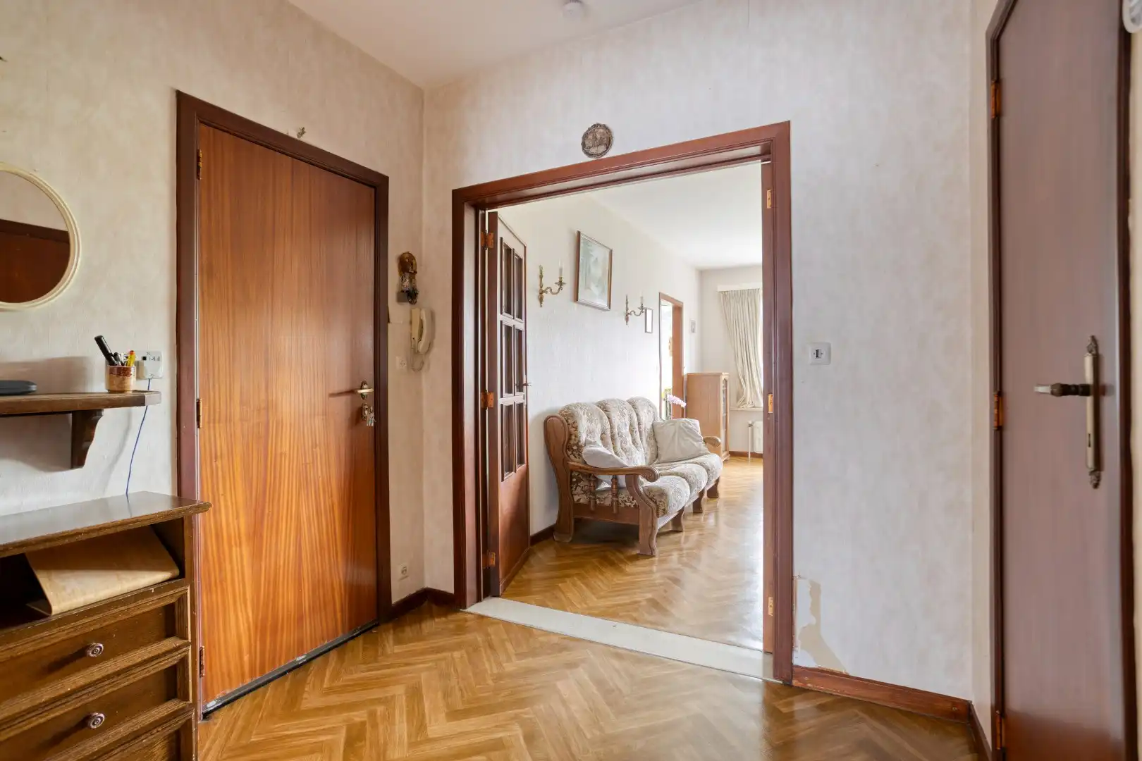 Opbrengsteigendom met tuin en 2 verhuurde appartementen in Wemmel foto 2