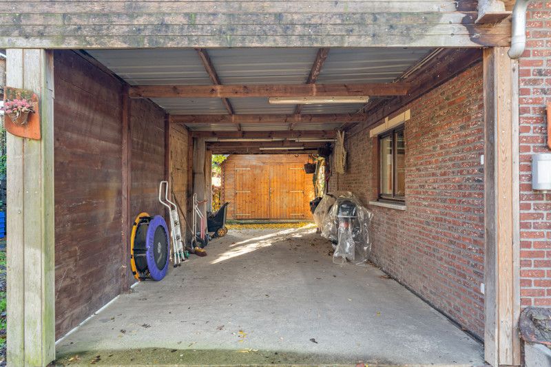 Statige villa op een perceel van 42are 70ca foto 35