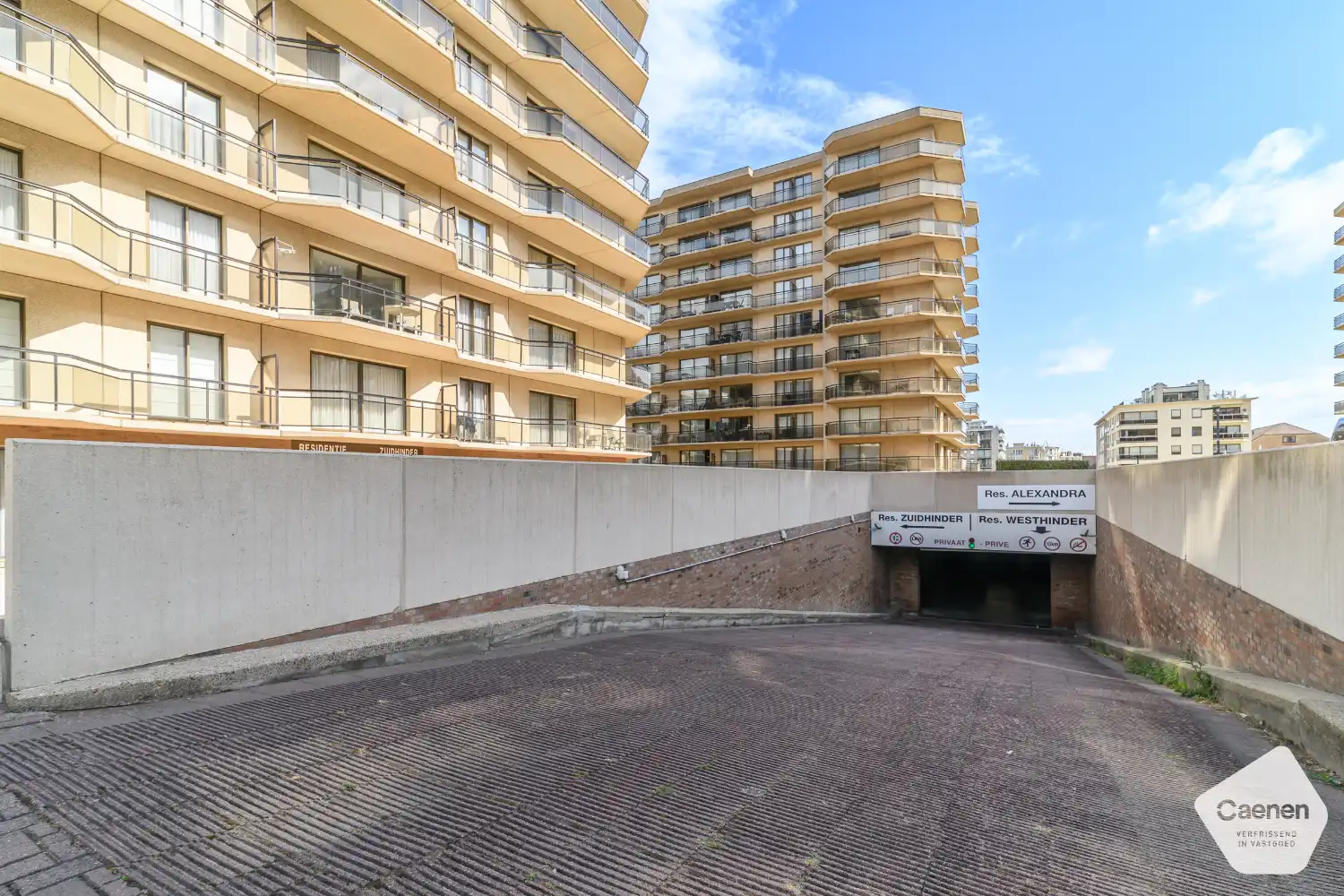 Instapklaar hoekappartement met drie slaapkamers en zonnig terras nabij zee foto 21