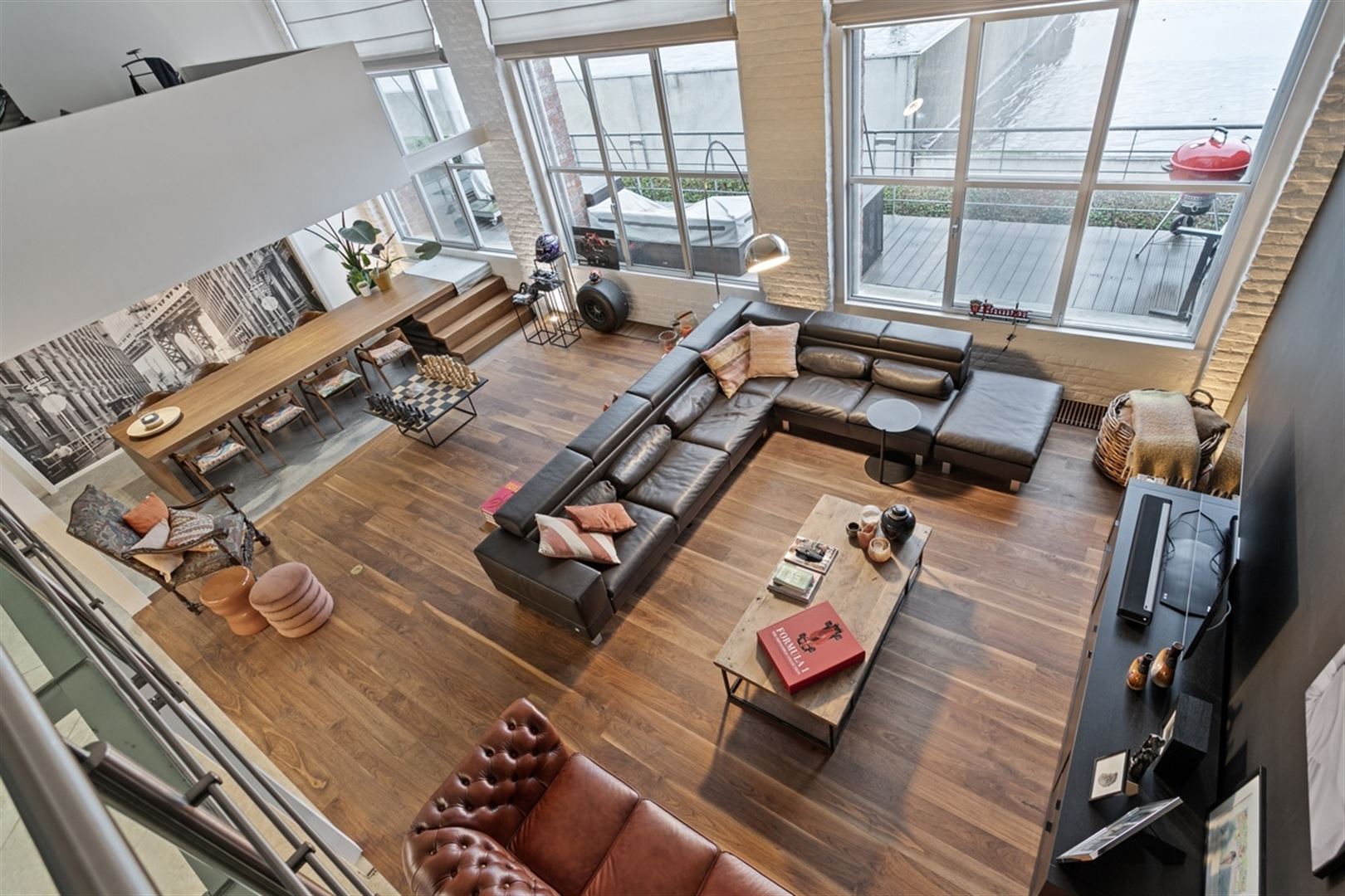 Ruime goed onderhouden loft van 235 m2 foto 19