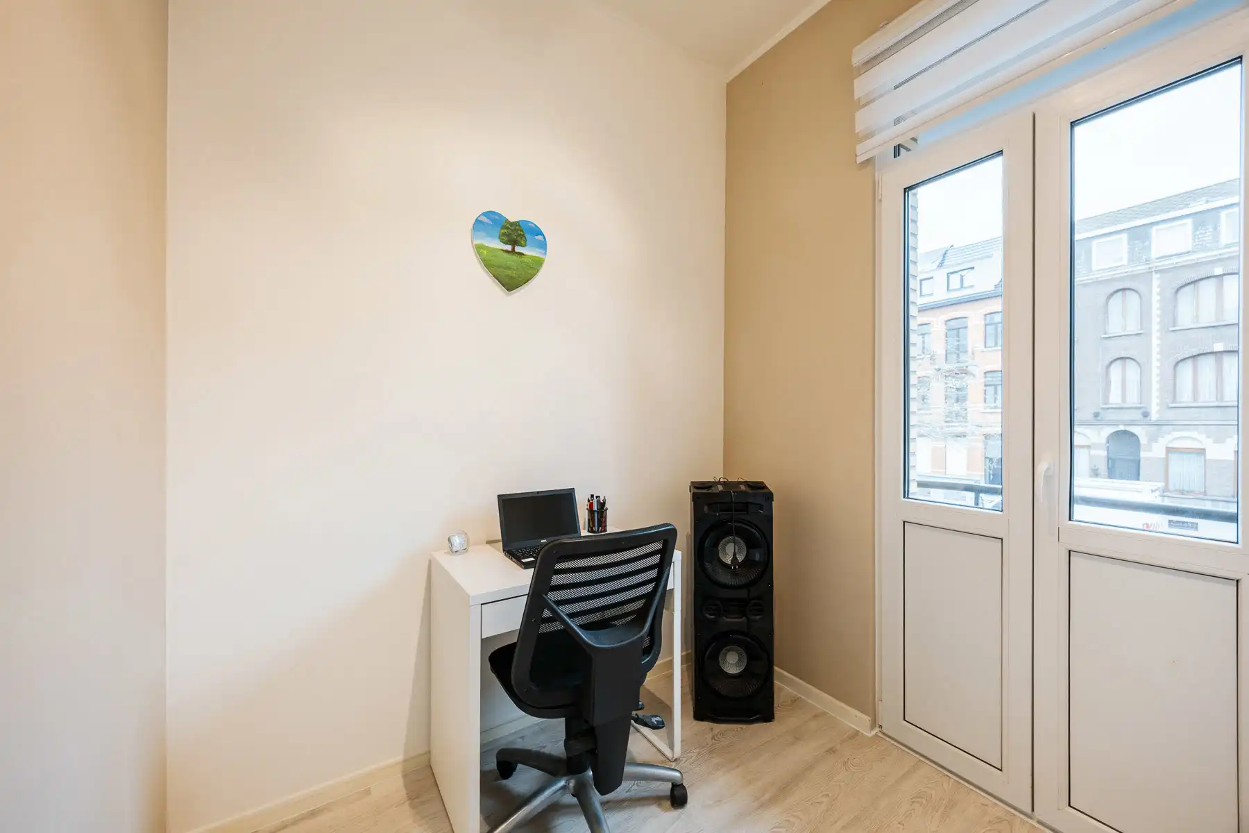 Gerenoveerd appartement met 2 slaapkamers en gezellig terras foto 8