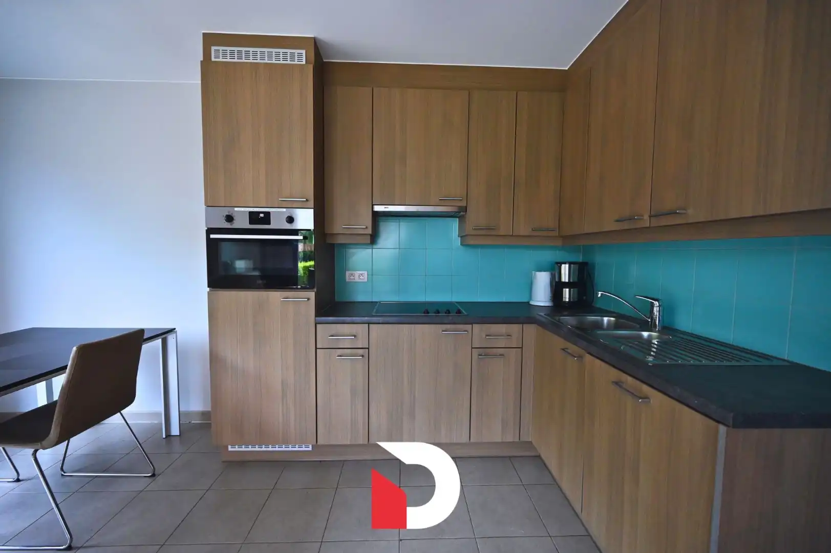 Instapklaar éénslaapkamerappartement vlak bij zee foto 7