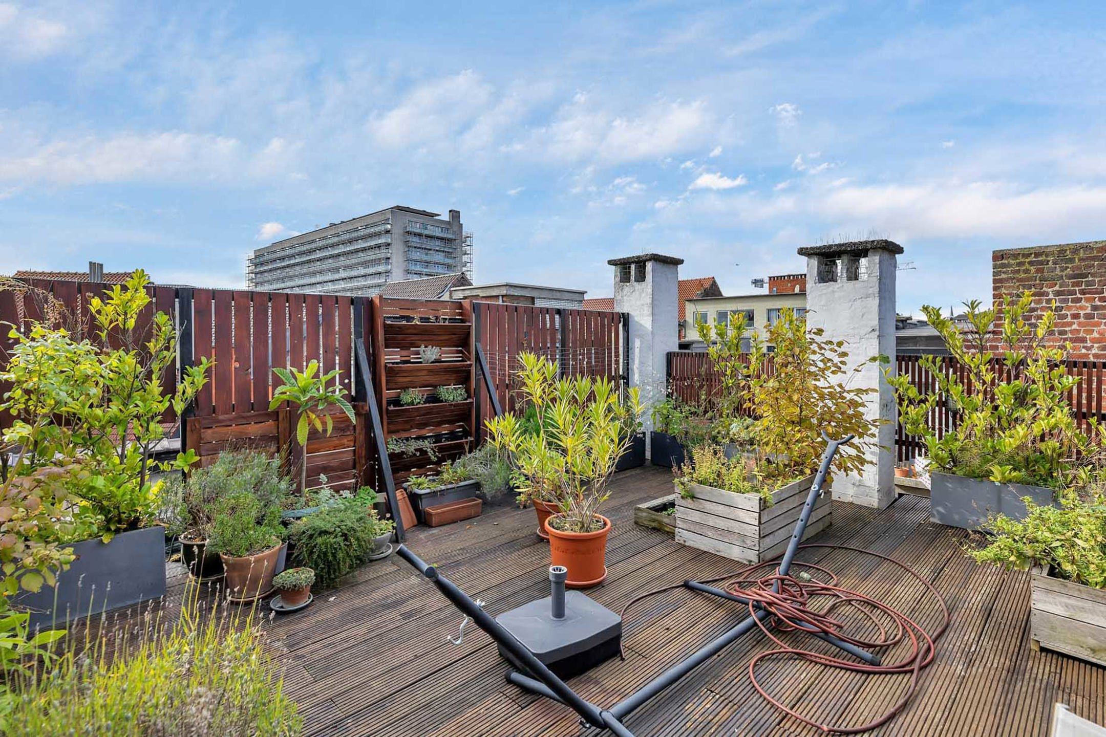 Instapklaar app. met groot terras van 40m² op goede ligging! foto 19