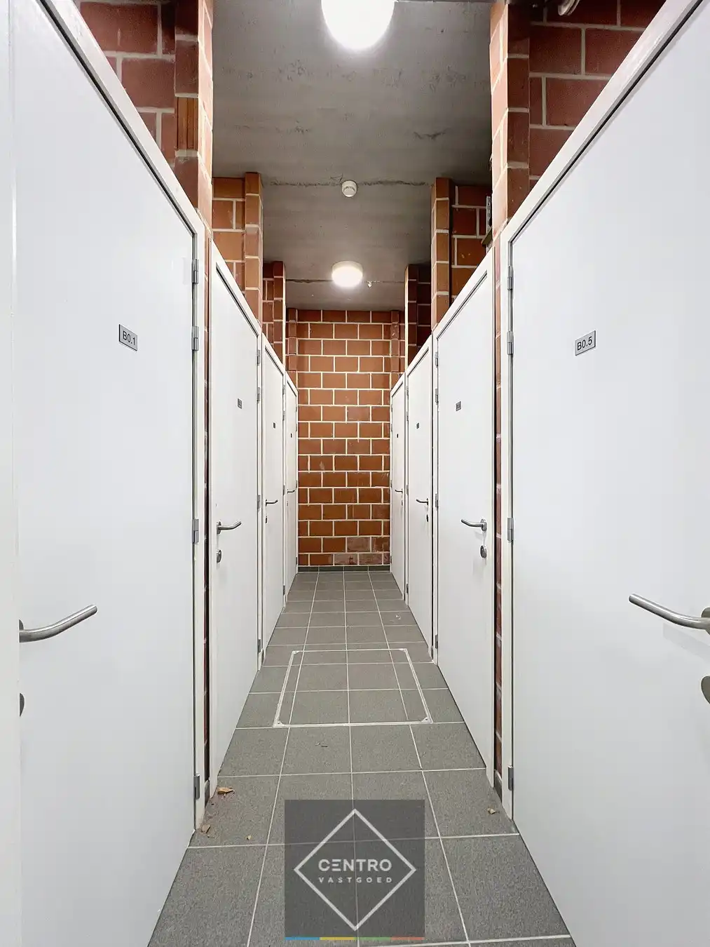 Penthouse (100m²) met RUIME terrassen (33m²) in kleinschalig project pal in het CENTRUM van Kortrijk ! Aankoop aan 6% BTW  mogelijk! foto 34