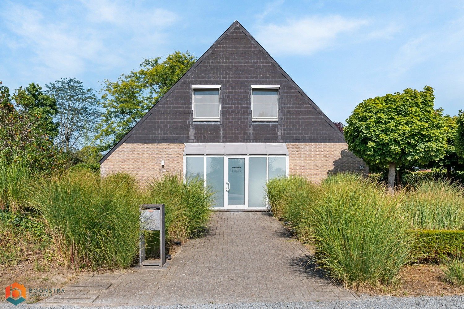Stijlvolle villa met prachtige tuin, 3 slaapkamers en mogelijkheid tot vrij beroep foto 29