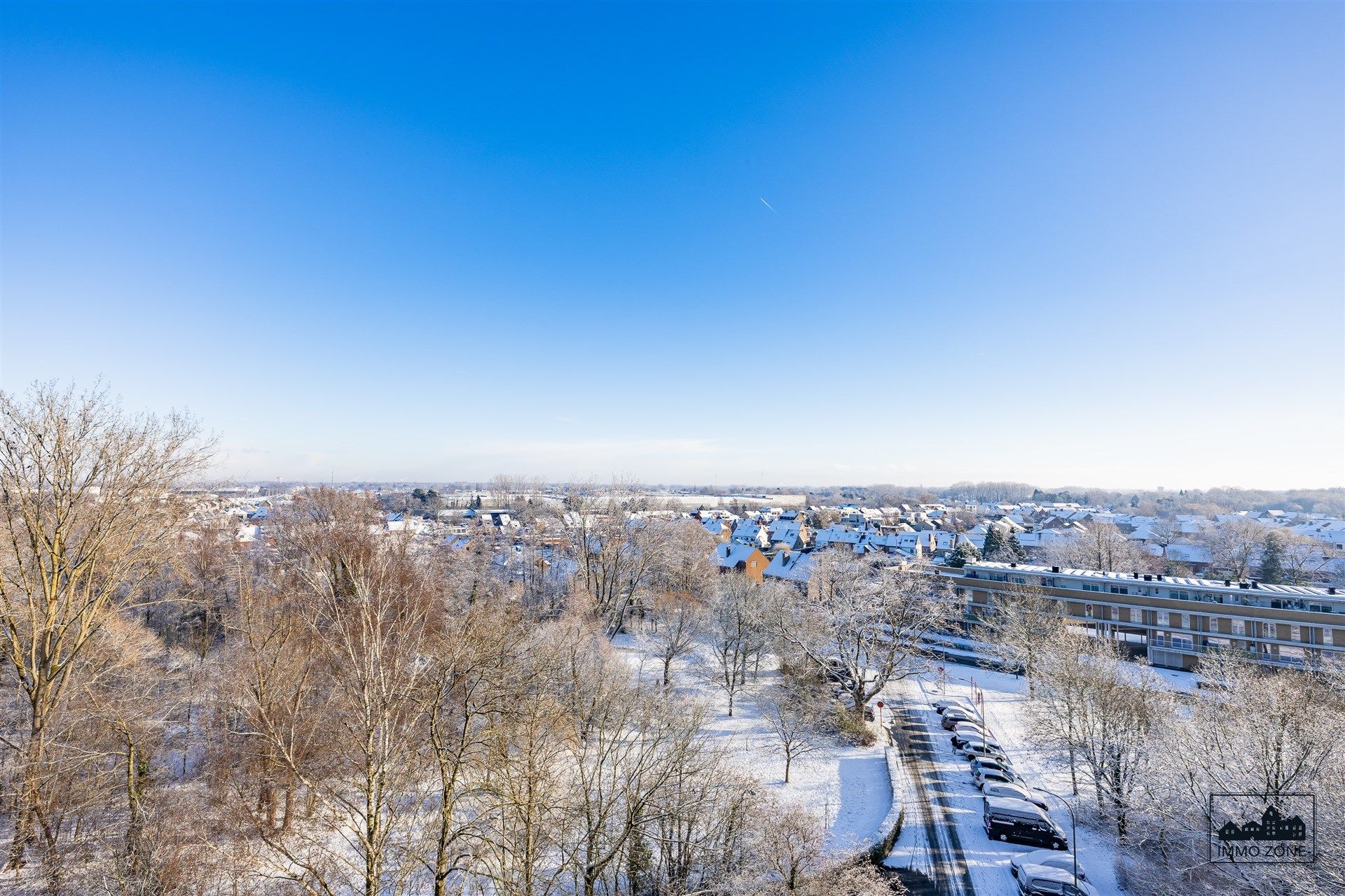 Ruim appartement met groot terras in Sint-Niklaas foto 2