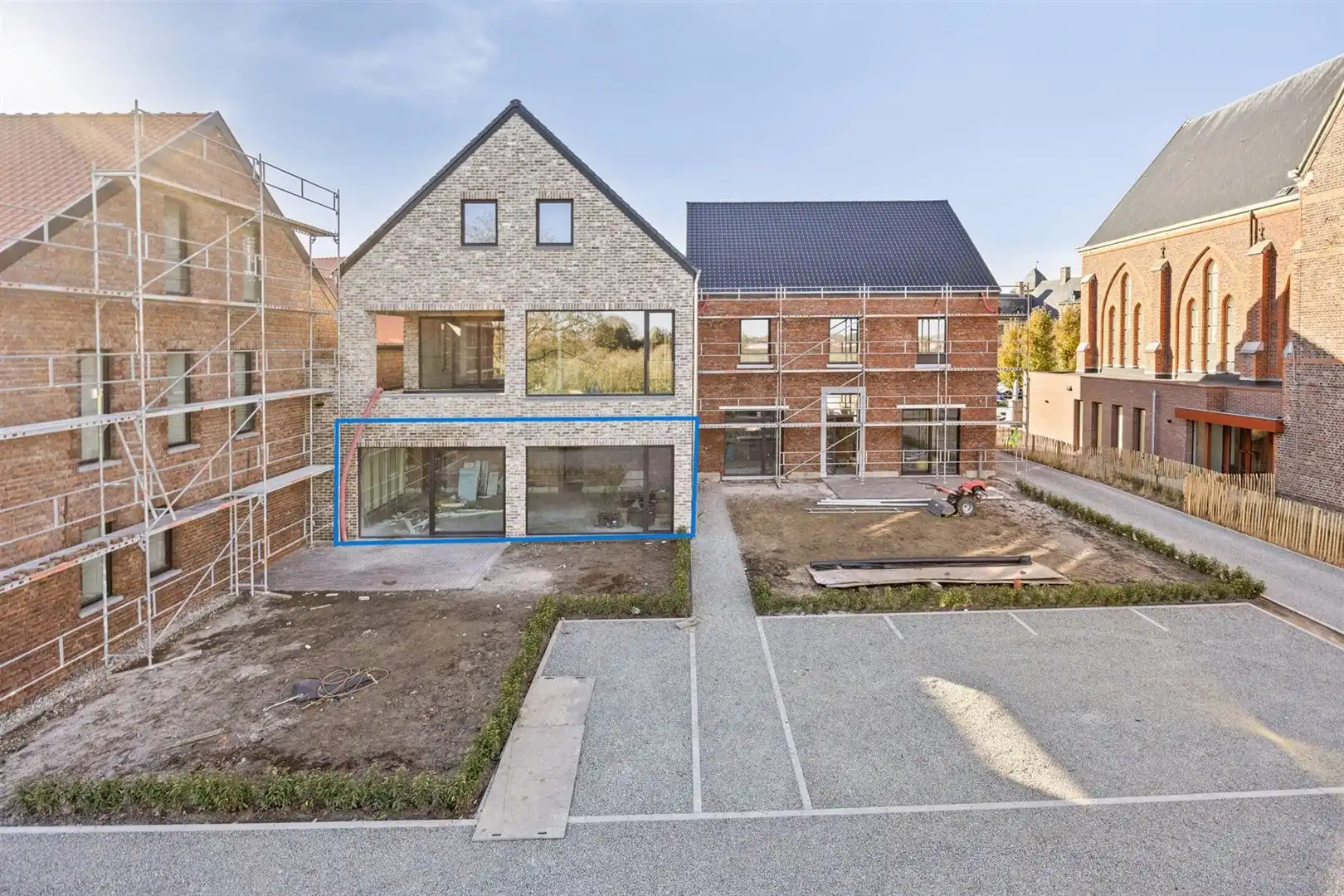 TE KOOP: Woning met 2 slaapkamers met privéterras en tuin! foto {{pictureIndex}}