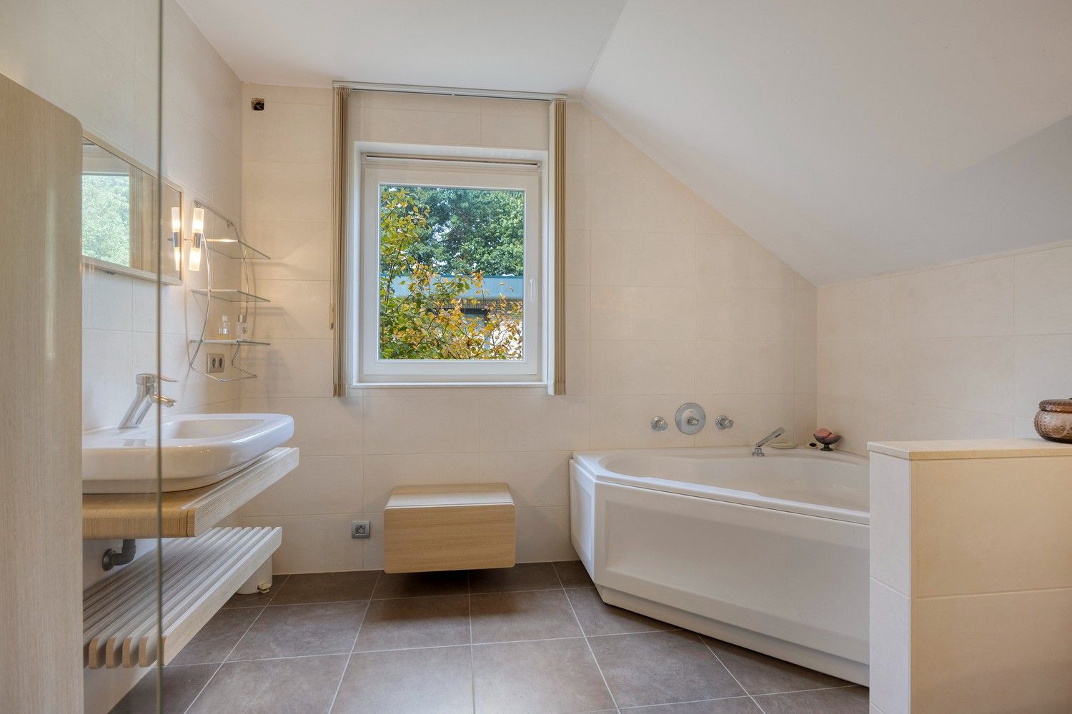 Luxueus én zorgeloos wonen in een groene omgeving nabij het centrum van Maasmechelen foto 40