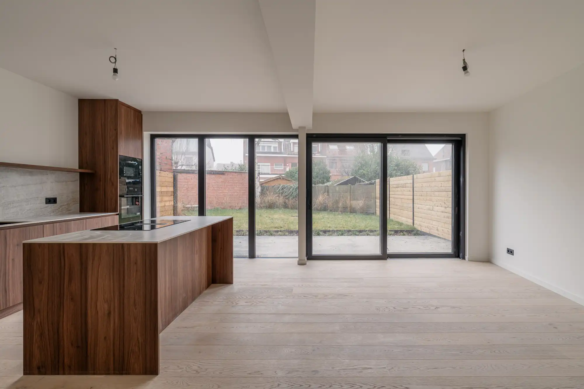 Gerenoveerd duplex appartement met tuin van 105 m² in wijk Elsdonk in Edegem foto 2