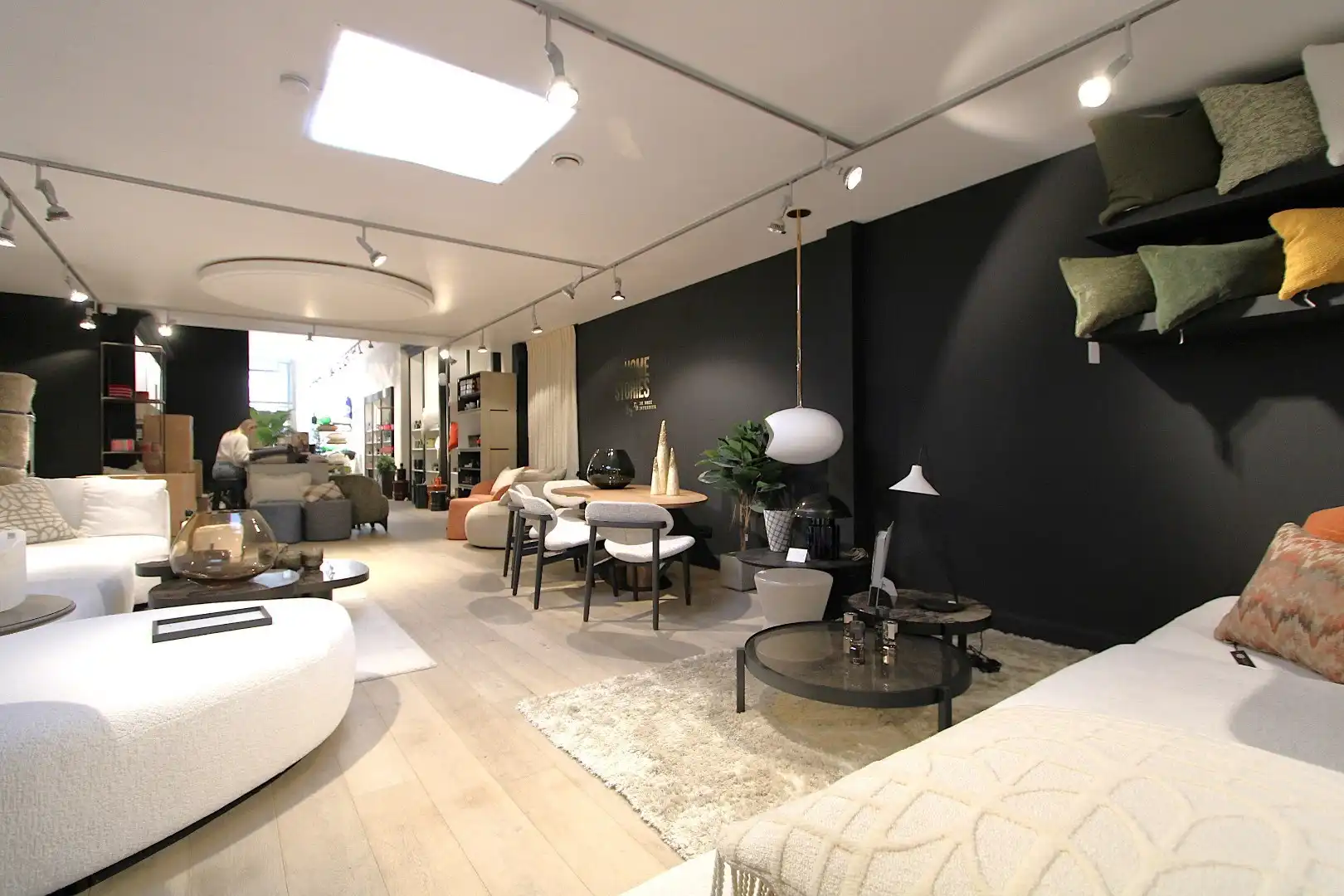 Centraal gelegen handelspand Lippenslaan 132 foto 9