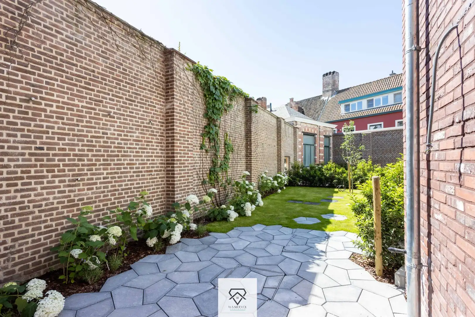 Eigentijdse halfopen nieuwbouwwoning met stadstuin en ruim terras – aankoop mogelijk aan 6% btw foto 3
