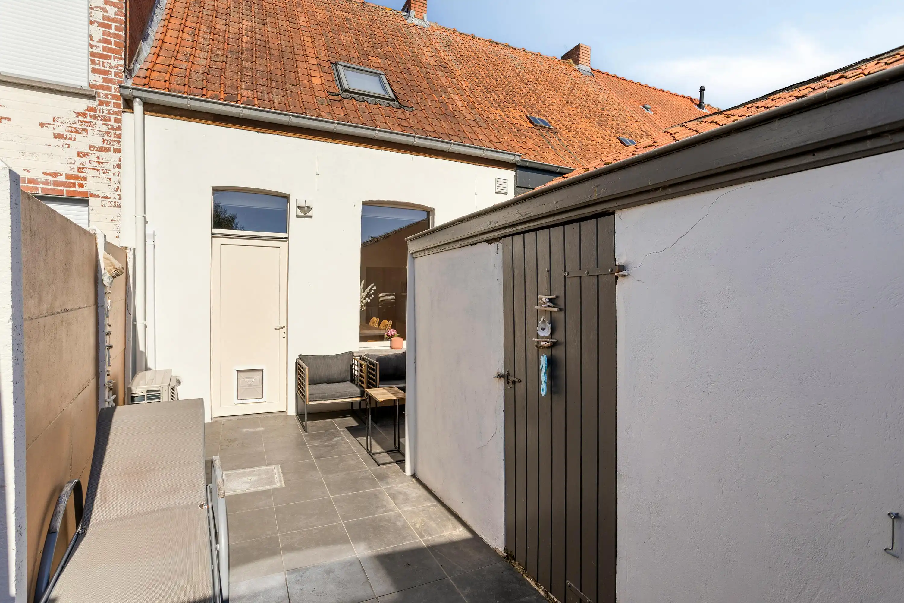 Gezellige rijwoning met stadskoertje te koop in Torhout foto 21