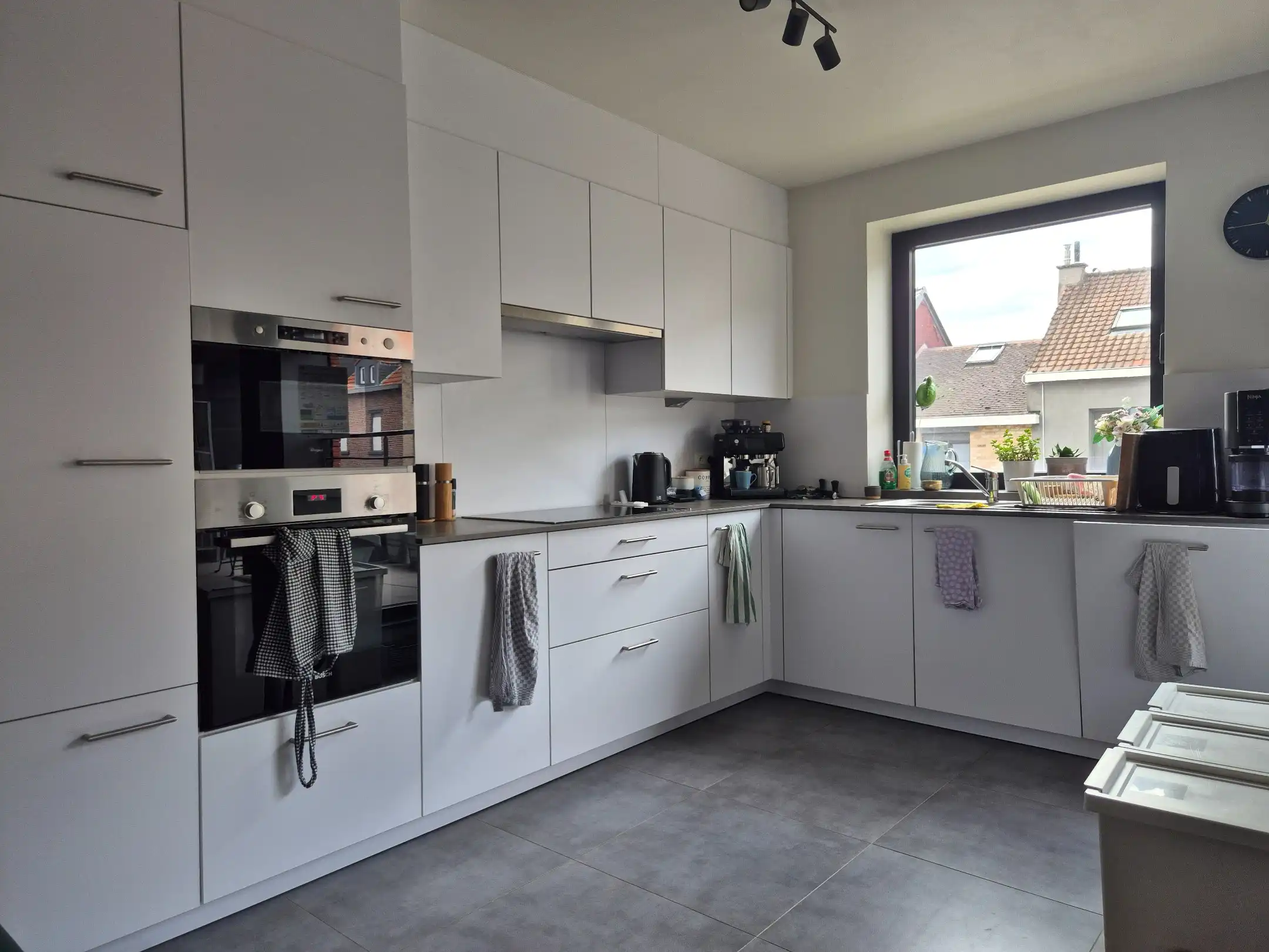 Appartement  met 2 slaapkamers, terras en parkeerplaats foto 7