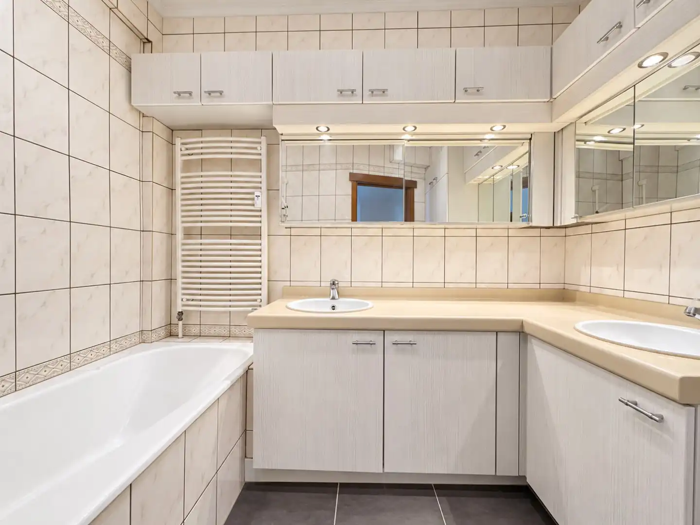 Ruim en energiezuinig appartement met 2 slaapkamers in het centrum van Tongeren-Borgloon foto 11