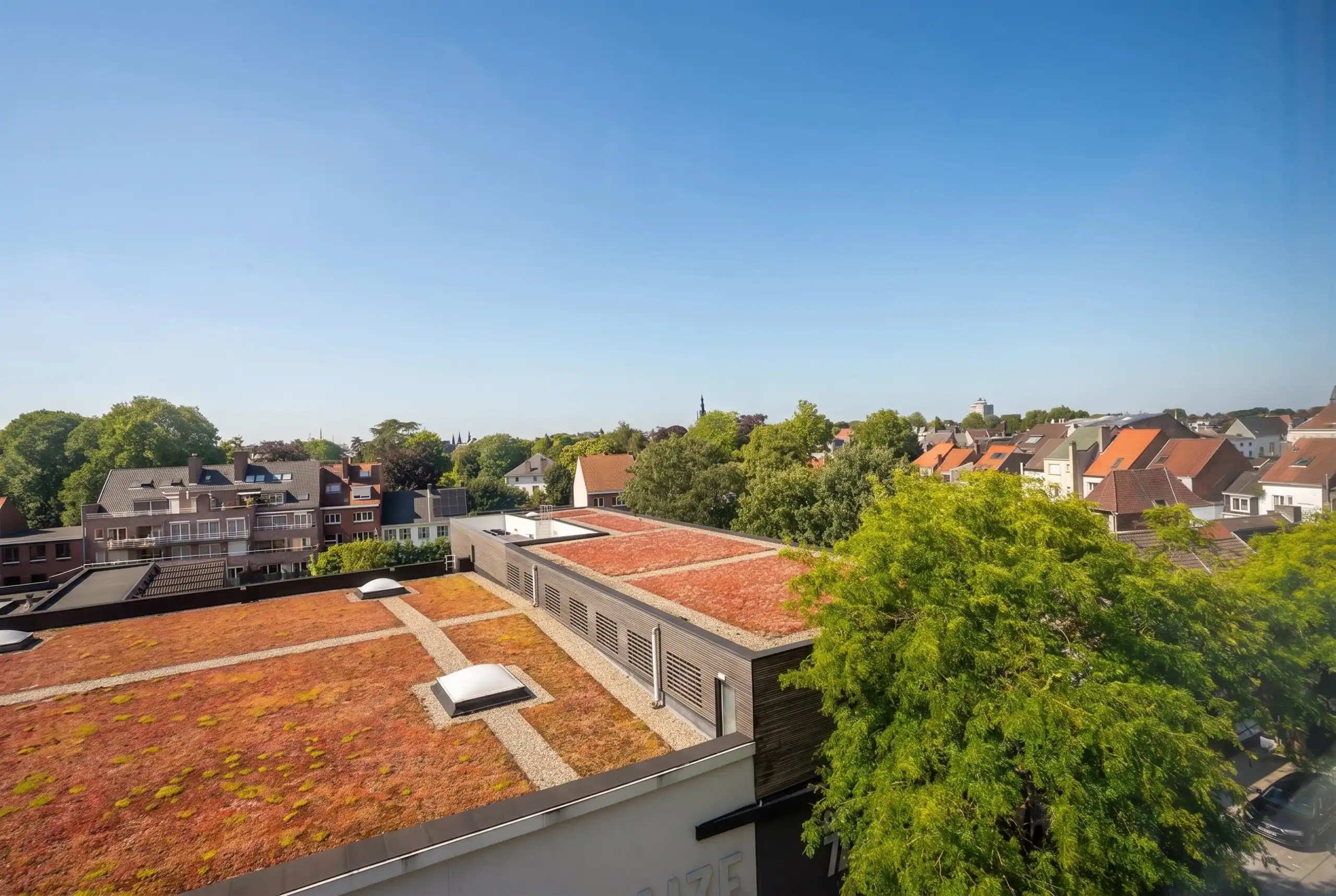Instapklaar en verzorgt appartement met terras en garage  foto 4