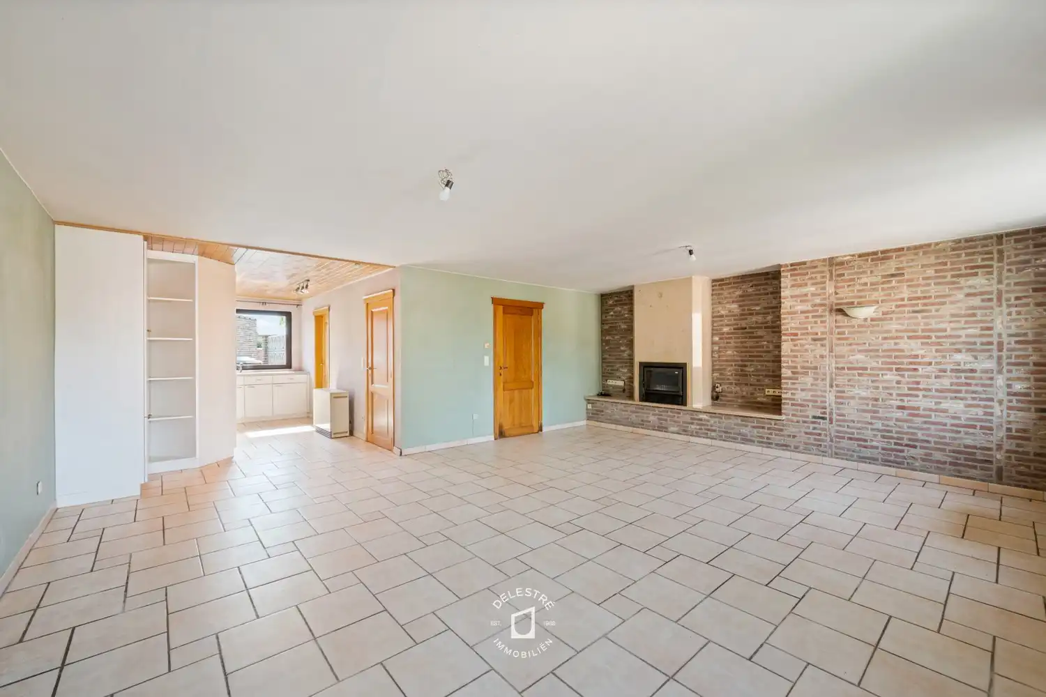 Uitzonderlijk ruime (handels) woning (300 m²) met atelier, dubbele garage en diepe tuin in Denderleeuw foto 9