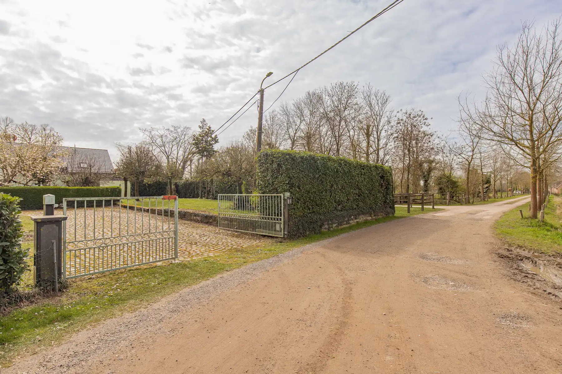 Woning op unieke ligging van 5 hectare foto 3