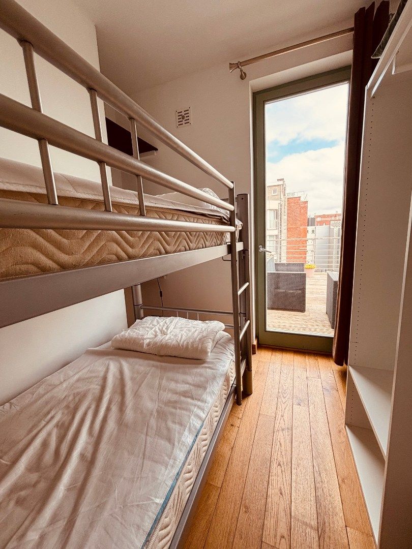 RIANTE PENTHOUSE MET PANORAMISCH ZICHT OP DE ZEELIJN foto 18
