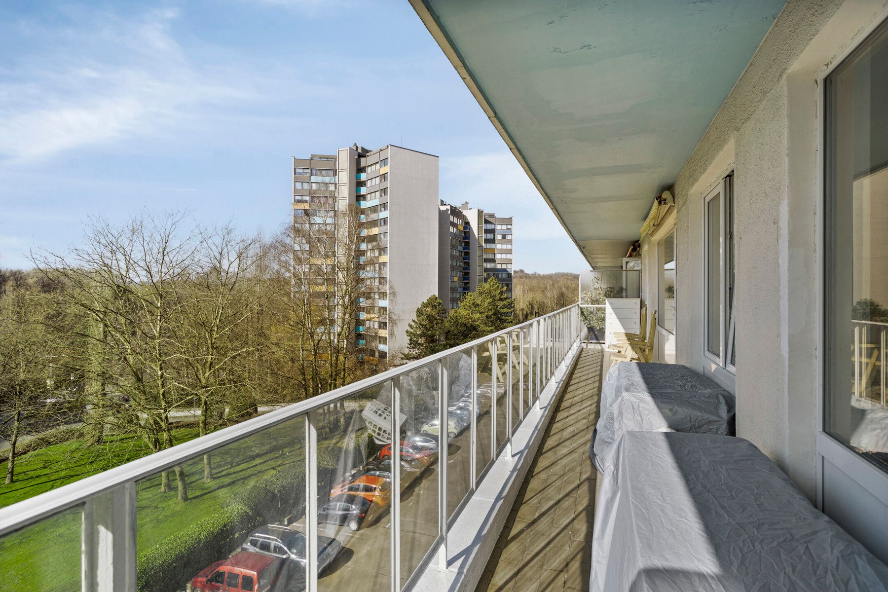 Instapklaar appartement met 2 slaapkamers en ruim terras  foto 5